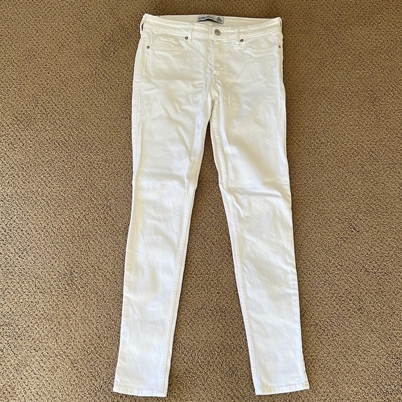 Abercrombie & Fitch Super Skinny White Jeans 6R (28W 31L) - Picture 1 of 3